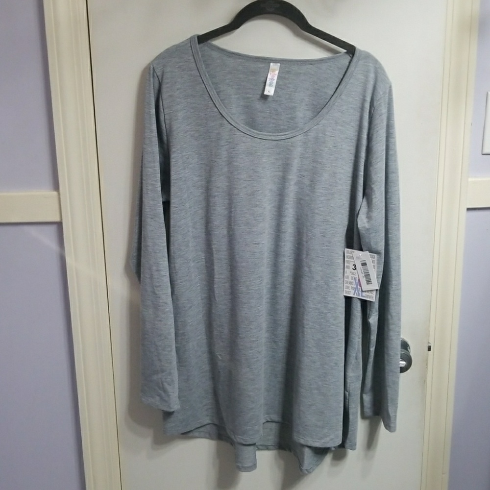 Bnwt. XL LuLaRoe Lynnae.